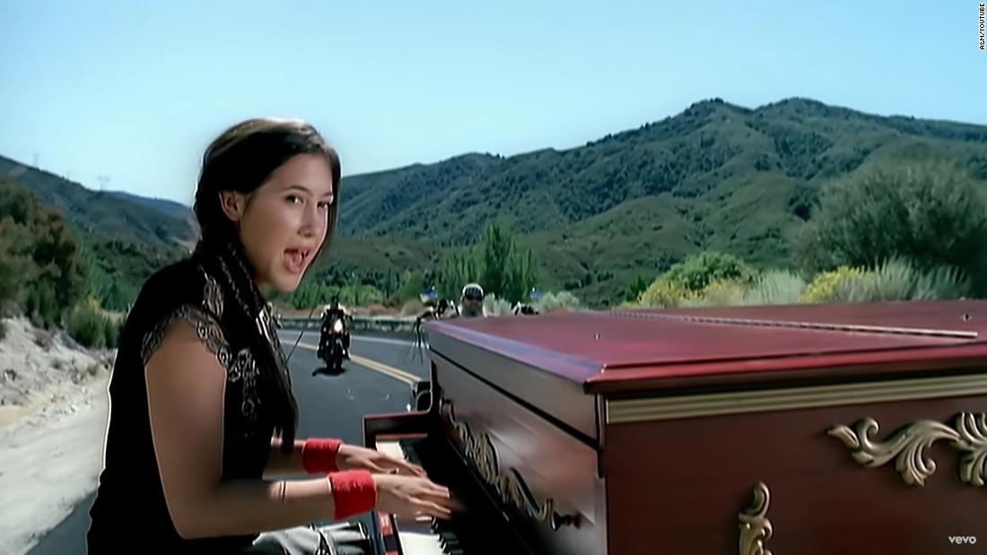 20 anos depois de mil milhas, a música de Vanessa Carlton ainda está em toda parte

