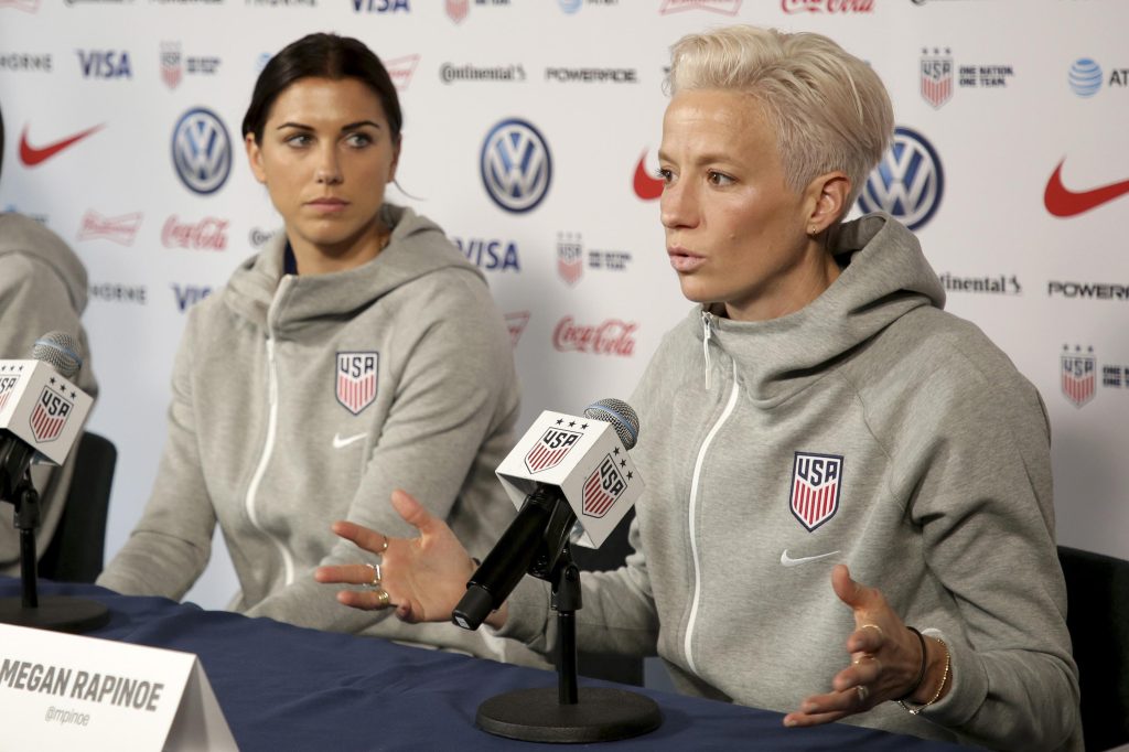 Jogadoras da seleção feminina dos EUA veem o acordo como um ponto de virada