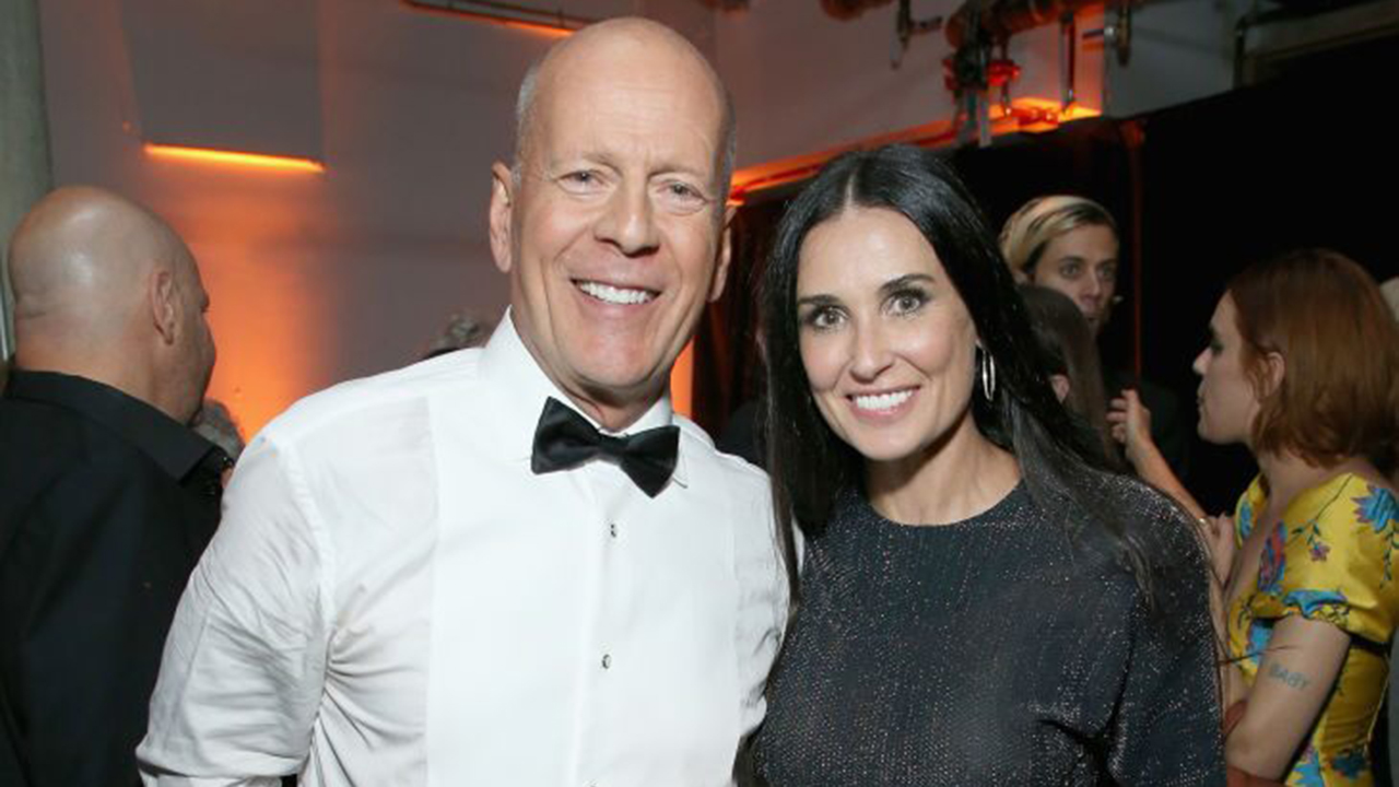 Demi Moore comemora 67 anos do ex-marido Bruce Willis: 'Grata pela nossa família misturada'

