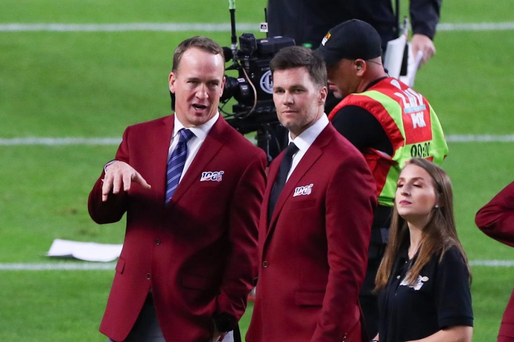Peyton Manning quer presentes de aposentadoria de Tom Brady de volta