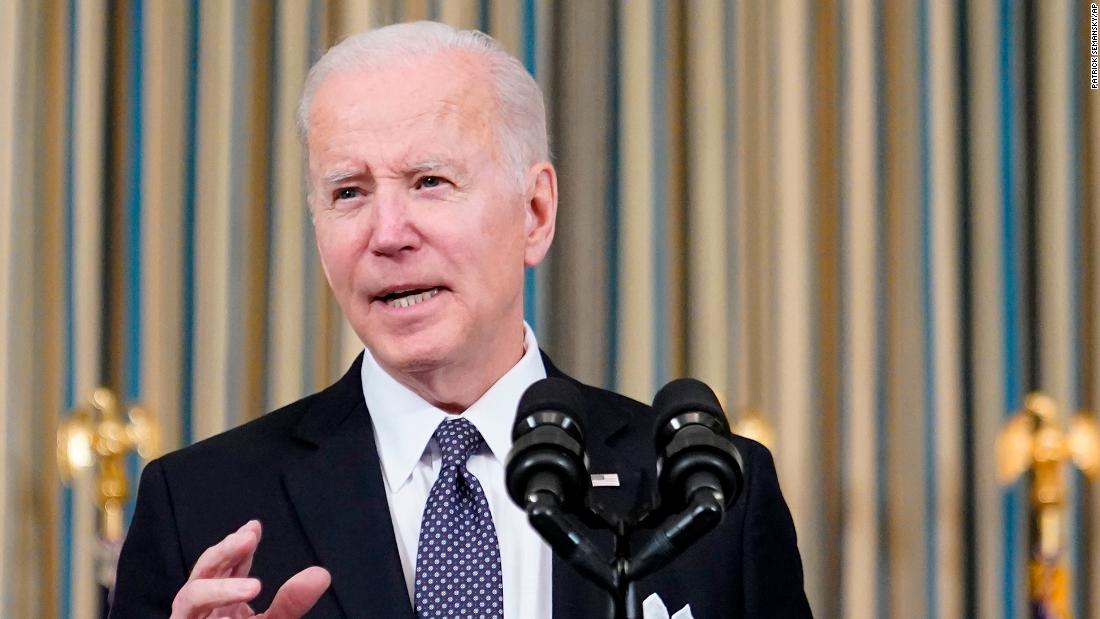 Biden considera liberar um milhão de barris por dia de reservas estratégicas

