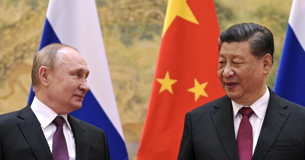 Autoridades dos EUA dizem que a Rússia está pedindo ajuda militar à China na guerra com a Ucrânia