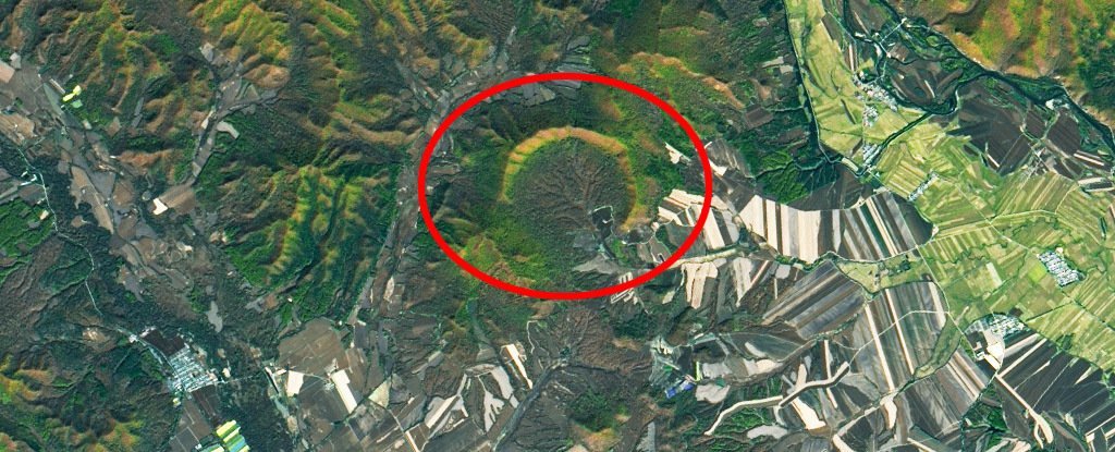 Cientistas descobriram a maior cratera da Terra há 100.000 anos