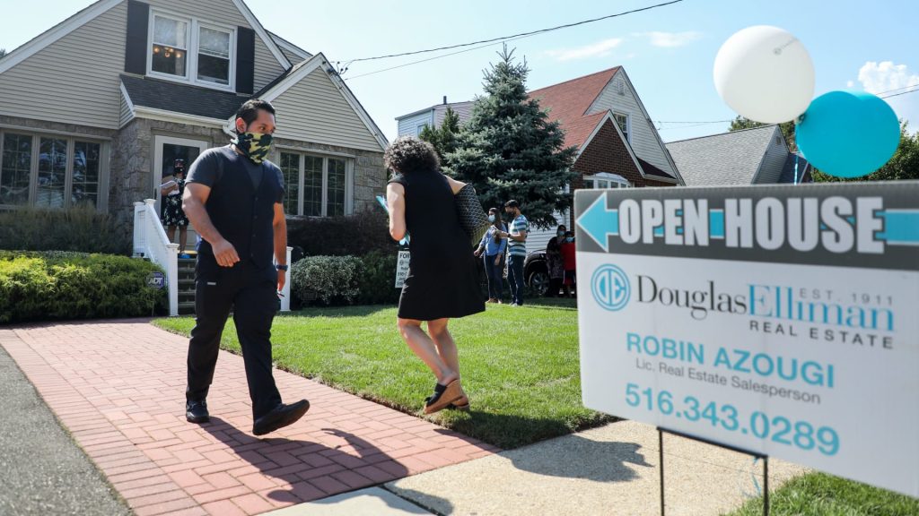 Demanda de refinanciamento hipotecário cai 60%, taxas mais altas desde 2018