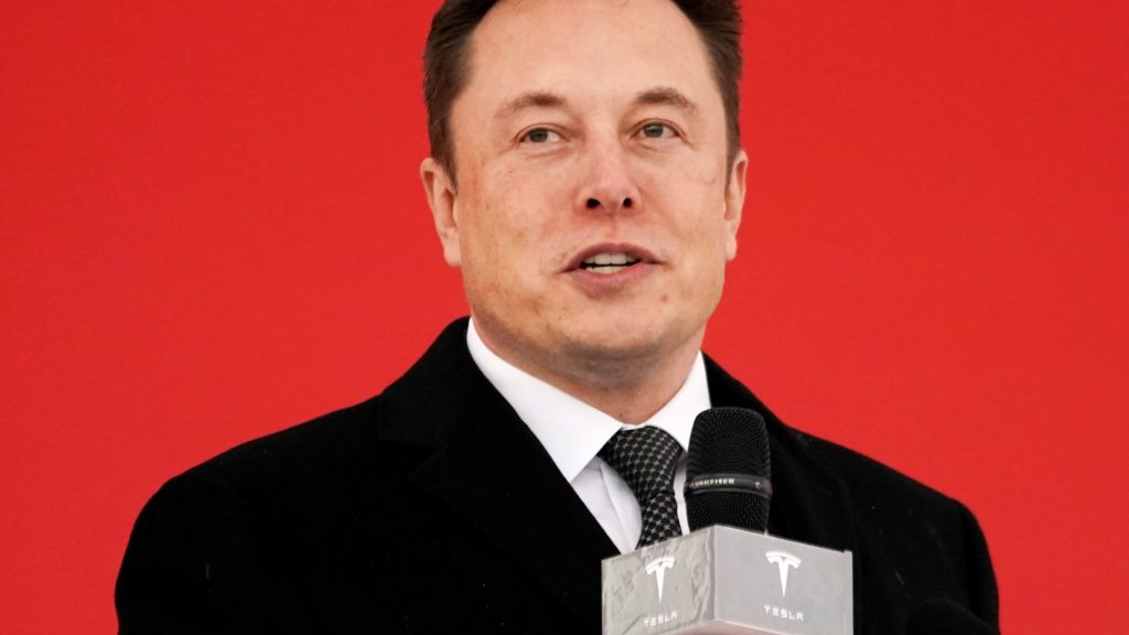 Elon Musk, CEO da Tesla, diz que contraiu Covid novamente