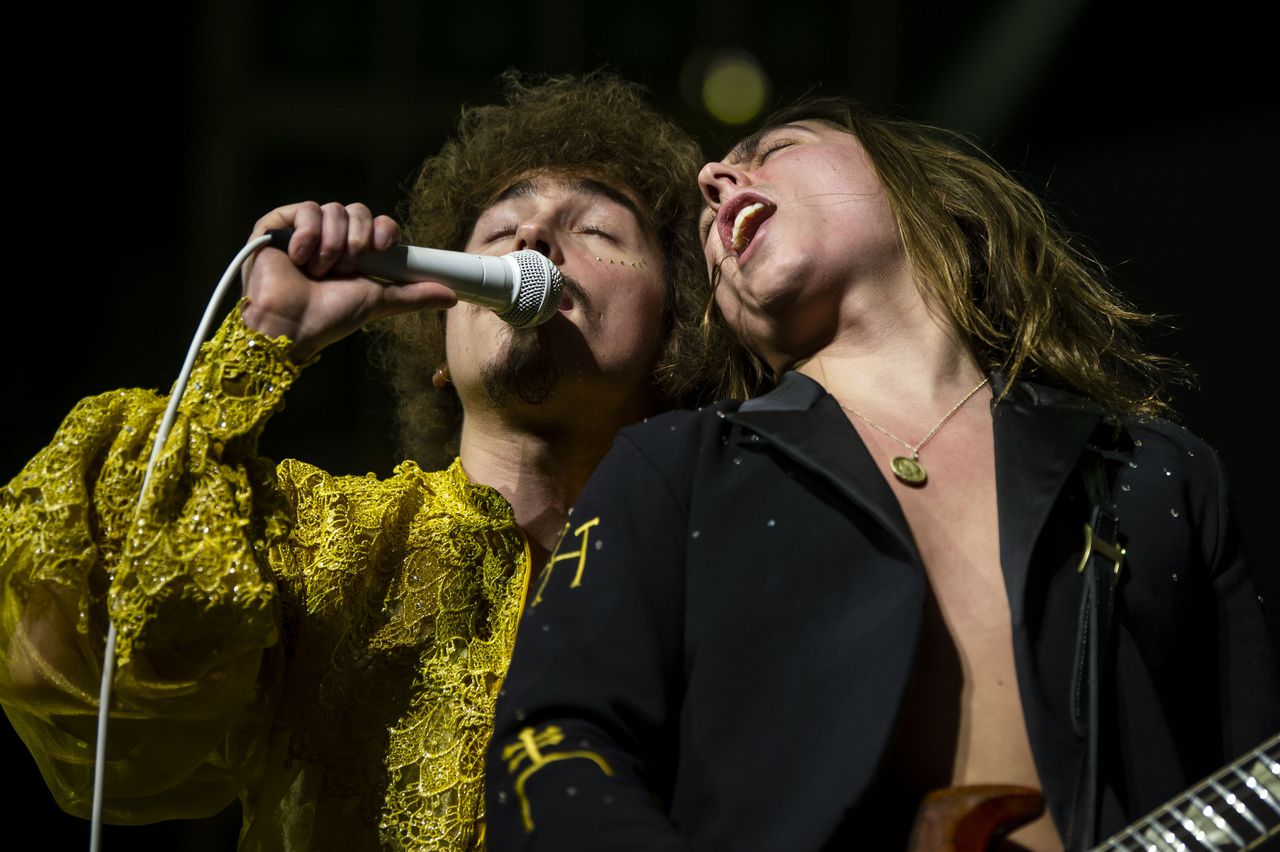 Integrante do Greta Van Fleet hospitalizado: 'As últimas 24 horas foram difíceis'

