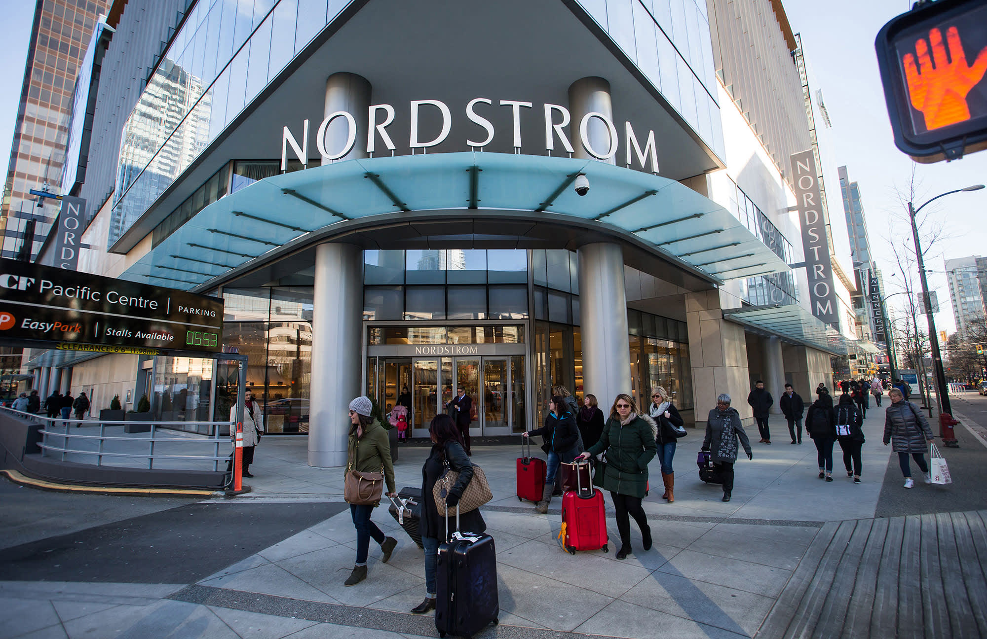 Nordstrom, Salesforce, Ford e mais

