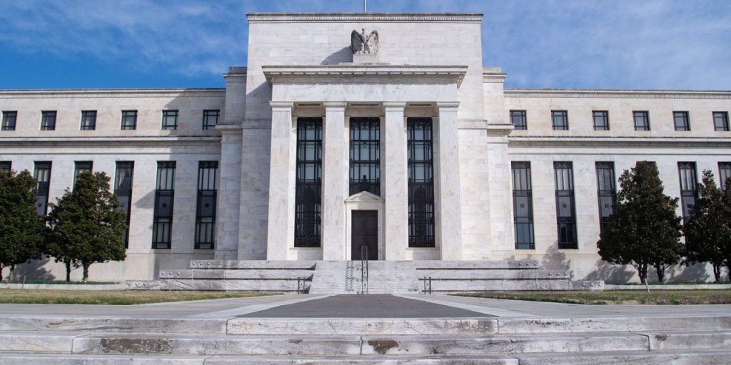 O Fed quer aumentar as taxas rapidamente, mas pode não saber onde parar