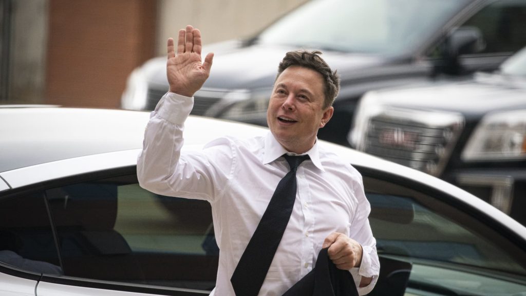 Elon Musk ganha processo contra acionistas por acordo Tesla-SolarCity