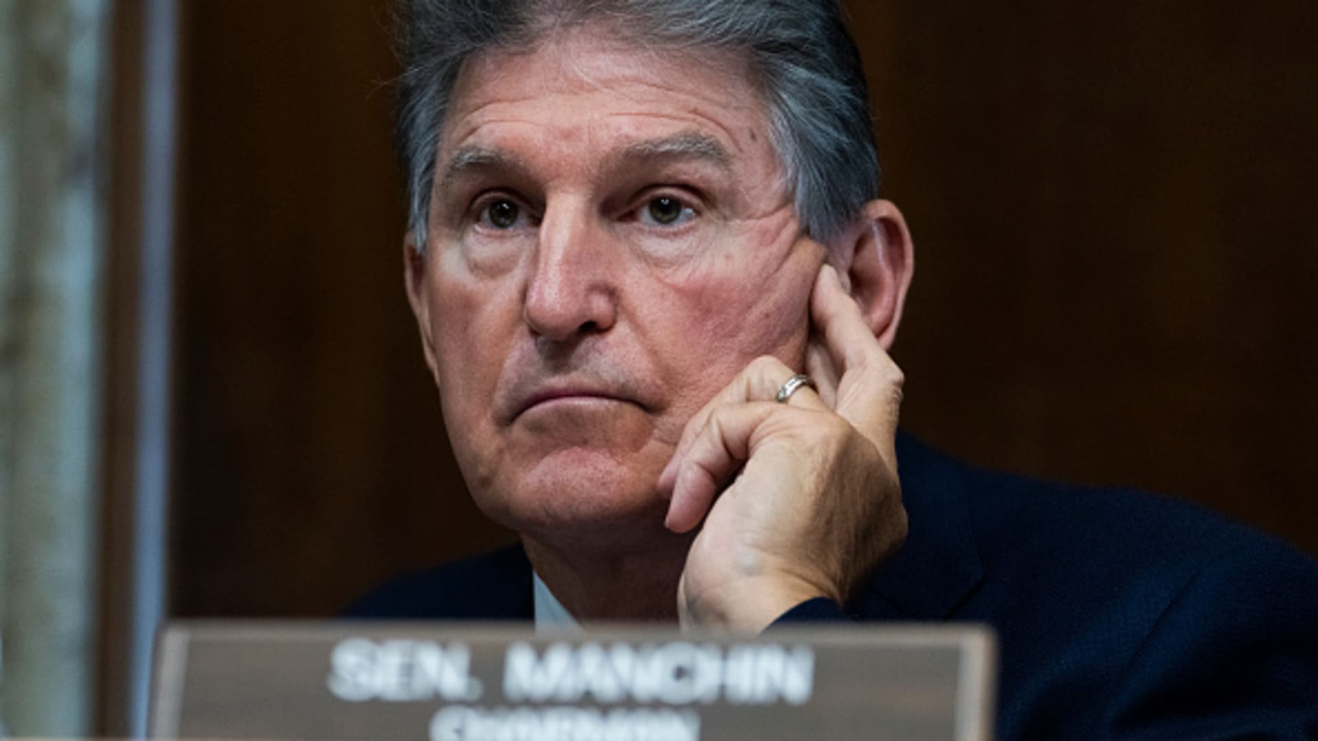 Joe Manchin se opõe à regra de divulgação climática da SEC

