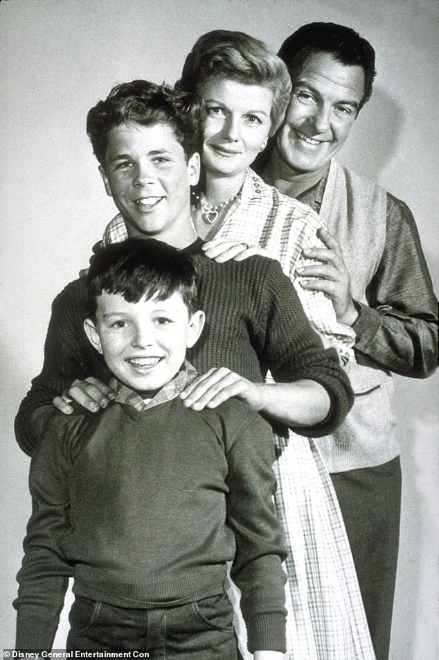 O ator apareceu no programa popular com Jerry Mathers e os falecidos co-estrelas Hugh Beaumont e Barbara Billingsley.