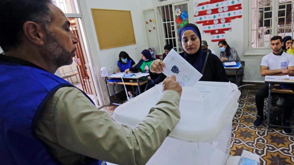 Eleições libanesas: pesquisas de opinião abertas em eleições parlamentares de alto risco