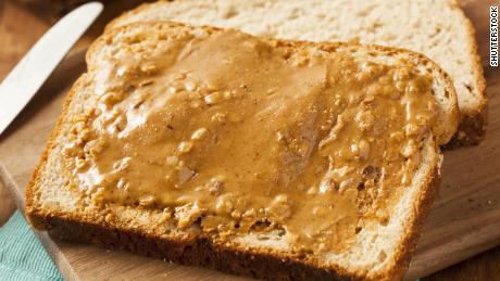 Muitas empresas de alimentos estão fazendo o recall de produtos associados ao recall de manteiga de amendoim da Jif
