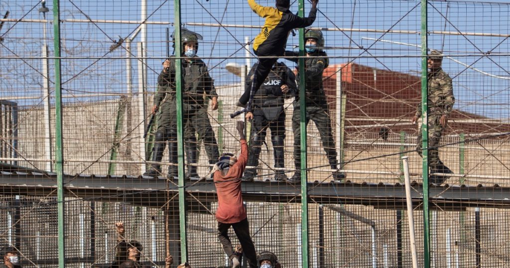 Marrocos: 18 imigrantes mortos ao tentar entrar em Melilla, na Espanha |  notícias de imigração