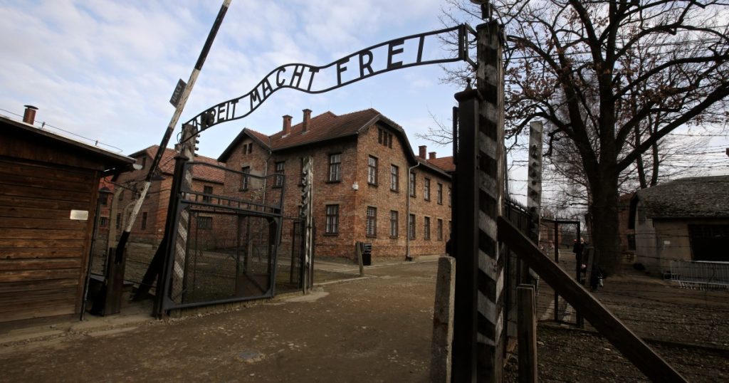 Museu de Auschwitz mira propaganda russa nas redes sociais |  Notícia