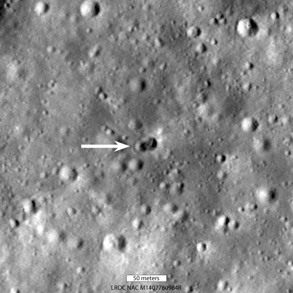 NASA disse que o misterioso foguete que colidiu com a lua atrás de duas crateras
