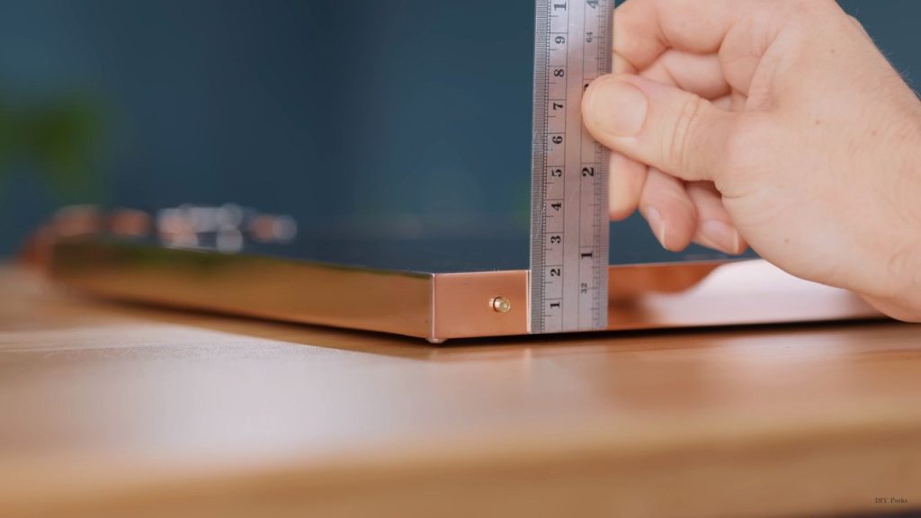 O PS5 Slim, que tem apenas 2cm de altura, foi feito por um YouTuber