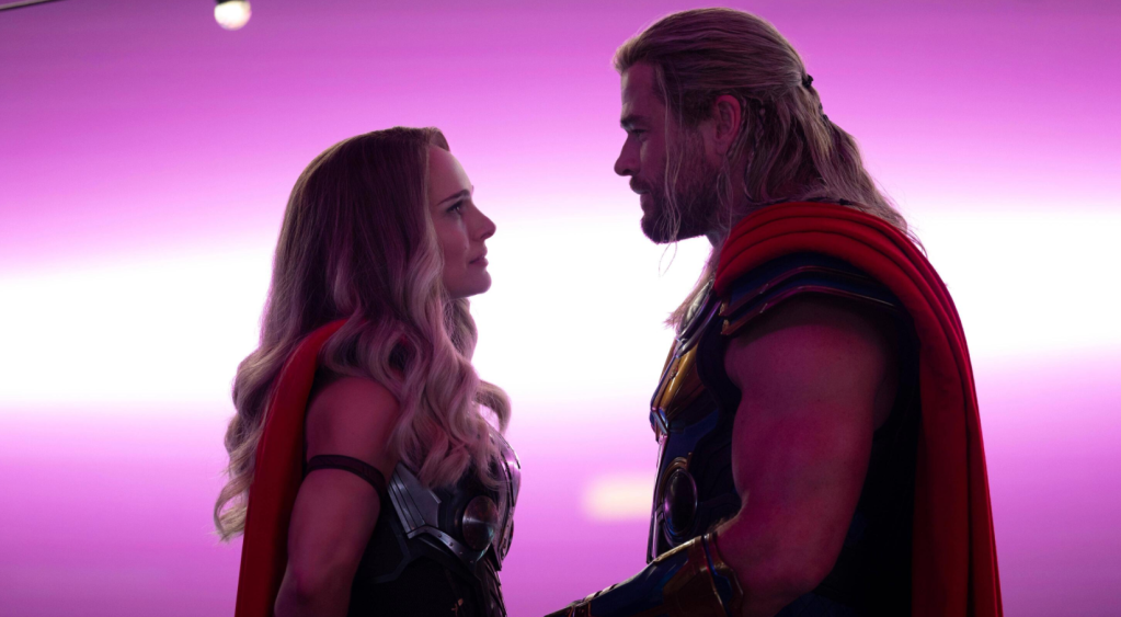 O primeiro filme de 'Thor: Love and Thunder' é 'Vibrant and Vivid'