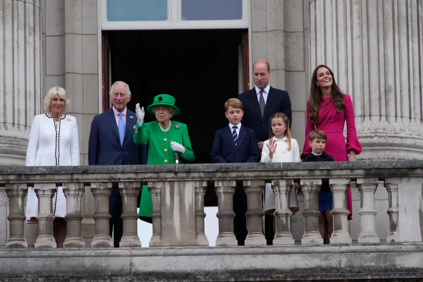 Rainha Elizabeth aparece novamente na Celebração do Jubileu

