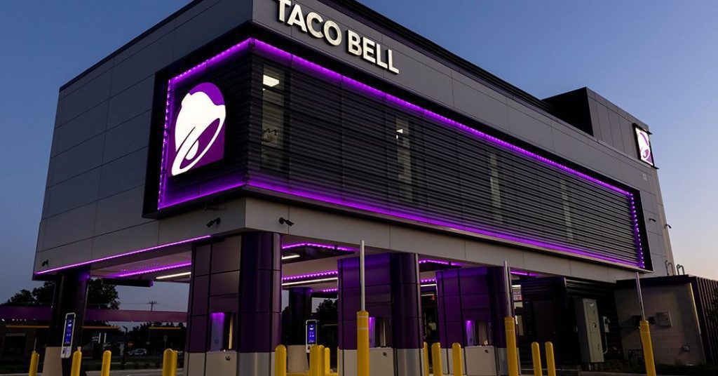 Taco Bell abriu restaurante "Defy" que prioriza pedidos de carros pelo app