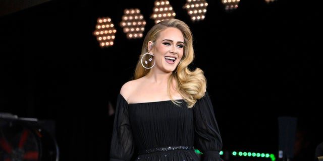A cantora vencedora do Grammy se apresentou pela primeira vez em cinco anos em Londres.