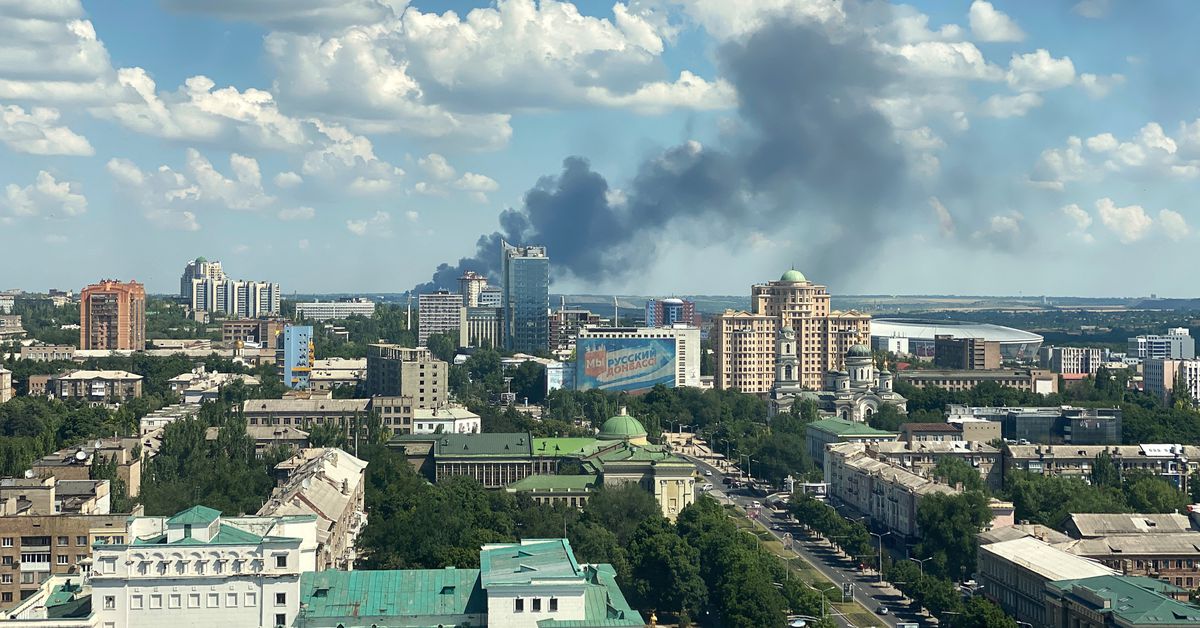 Após a perda de Luhansk, forças ucranianas se reuniram para defender Donetsk

