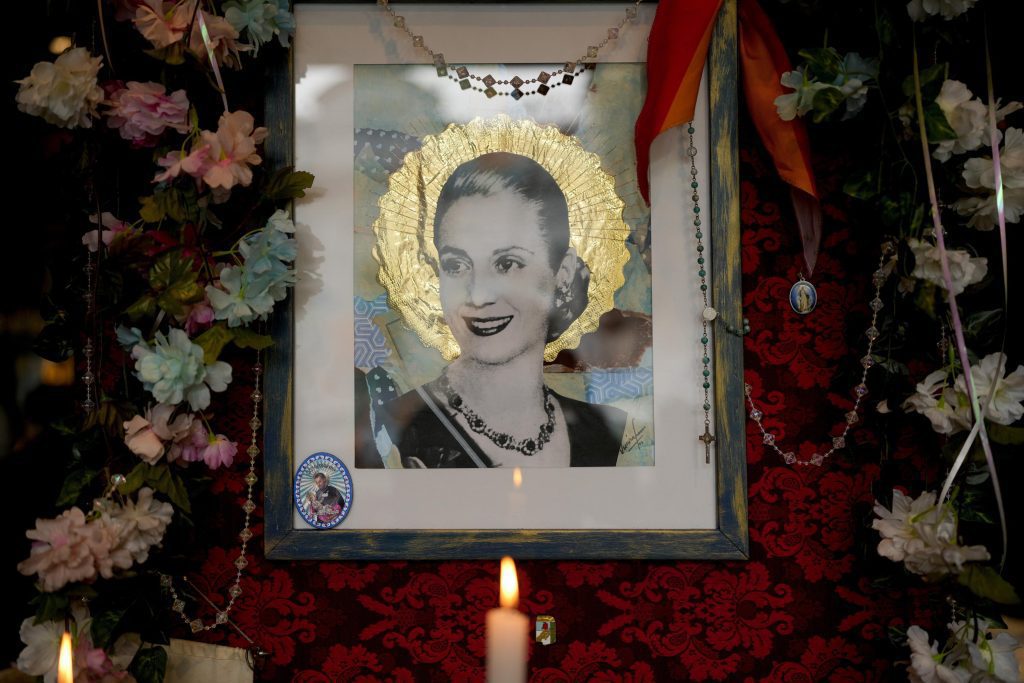 Argentinos anseiam por Evita, 70 anos após sua morte