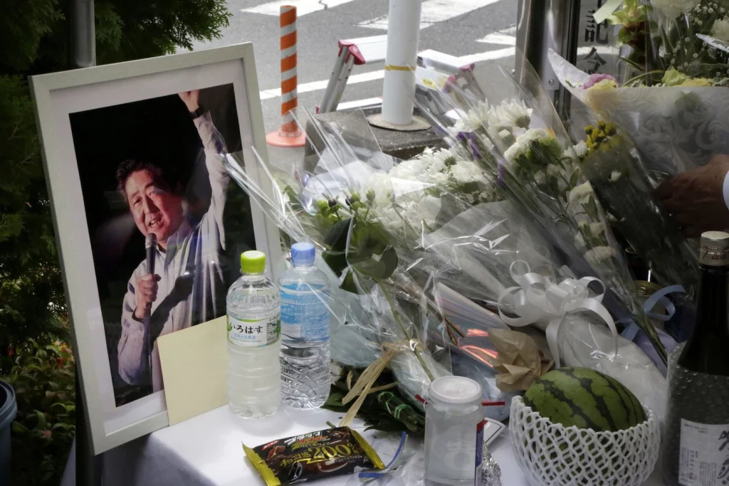 Blinken parou no Japão para prestar homenagem a Shinzo Abe após o assassinato