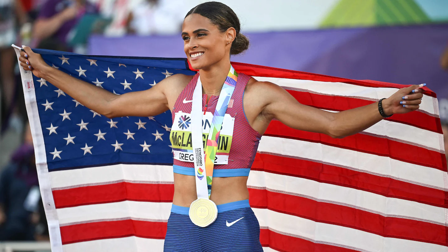 Sydney McLaughlin quebra recorde mundial nos 400m com barreiras

