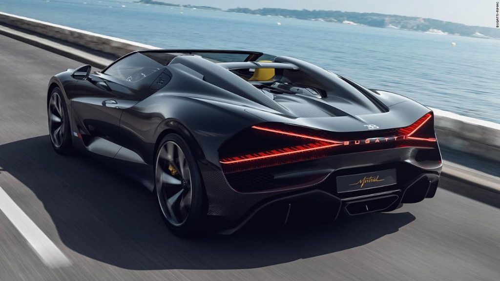 Bugatti espera que seu último carro a gasolina seja o conversível mais rápido do mundo