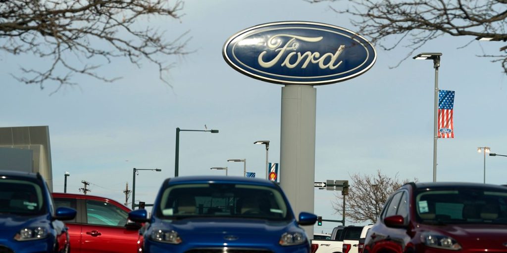 Ford enfrenta julgamento de US $ 1,7 bilhão em golpe fatal de picape F-250