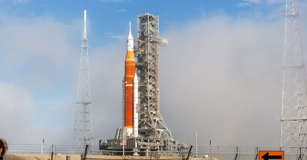 A missão Artemis I da NASA está prestes a explodir um foguete SLS gigante em direção à lua
