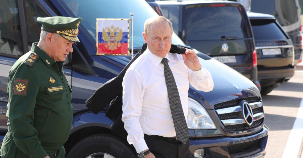 Ignorando retrocessos ucranianos, Putin elogia exportações 'superiores' de armas russas