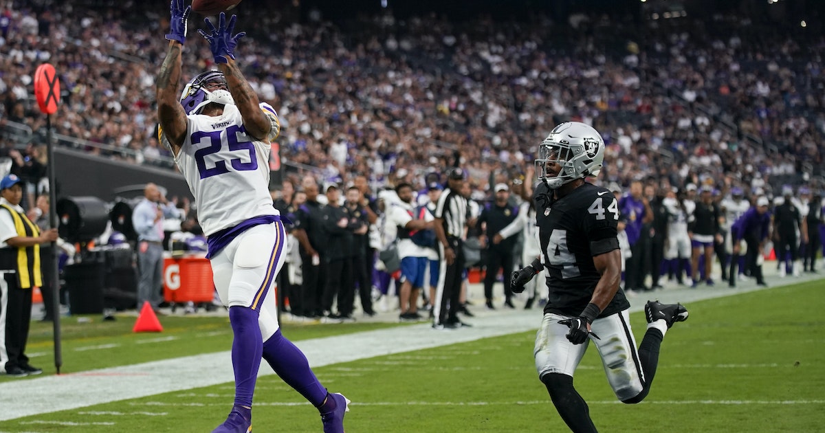 Vikings perdem para Raiders em seu primeiro jogo de pré-temporada, mas eles têm uma longa visão do desenvolvimento do jogador

