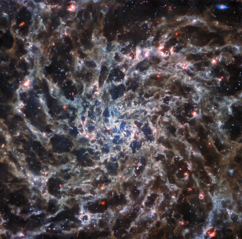 Galáxia espiral capturada em "detalhes sem precedentes" pelo Telescópio Webb