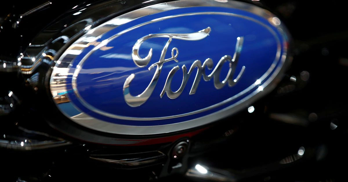 Ações da Ford registraram maior queda diária desde 2011, após alerta de inflação

