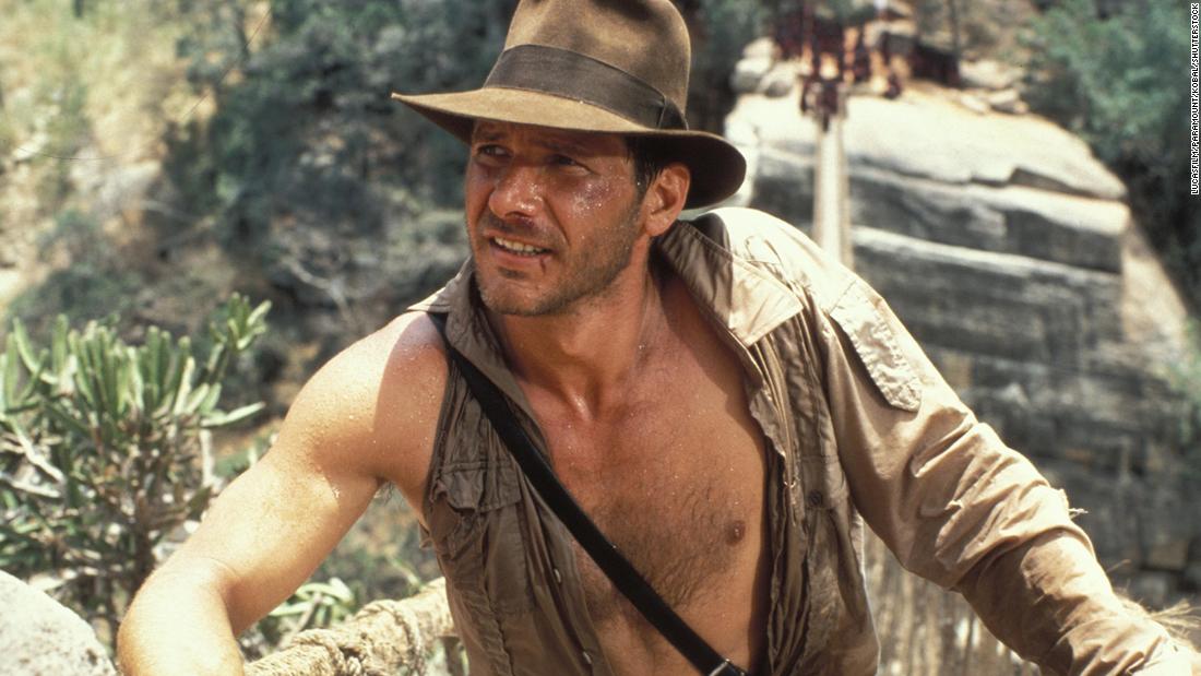 Emocional Harrison Ford retorna à franquia 'Indiana Jones'

