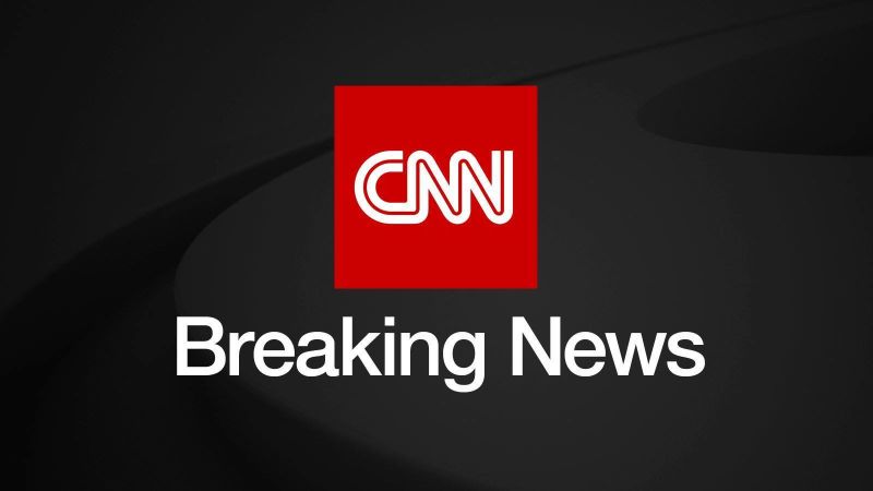 Um voo da United Airlines fez um pouso de emergência no aeroporto de Newark, em Nova Jersey, depois de sobrevoar o Oceano Atlântico