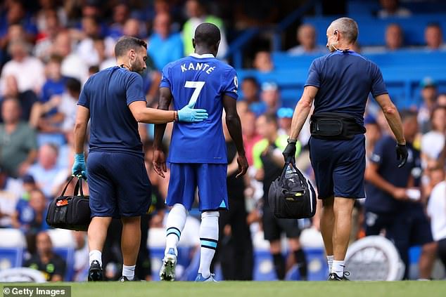 O Chelsea confirmou em comunicado que o jogador francês ficará fora de ação quatro meses após a cirurgia