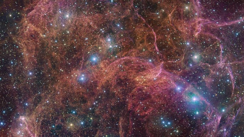 Astrônomos espiam fantasma de estrela e teia de aranha cósmica