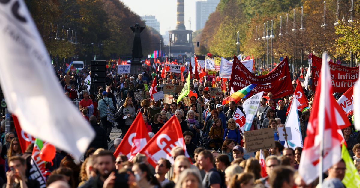 Milhares protestam na Alemanha por solidariedade em ajuda energética

