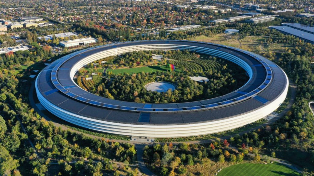 O designer-chefe da Apple deixará três anos depois de assumir o lugar de Ive
