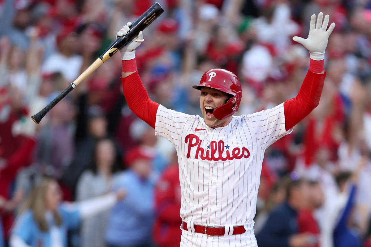 Rhys Hoskins bate formidável Homer para definir Phillies contra Braves, guardas superam Yankees por 10 jogos

