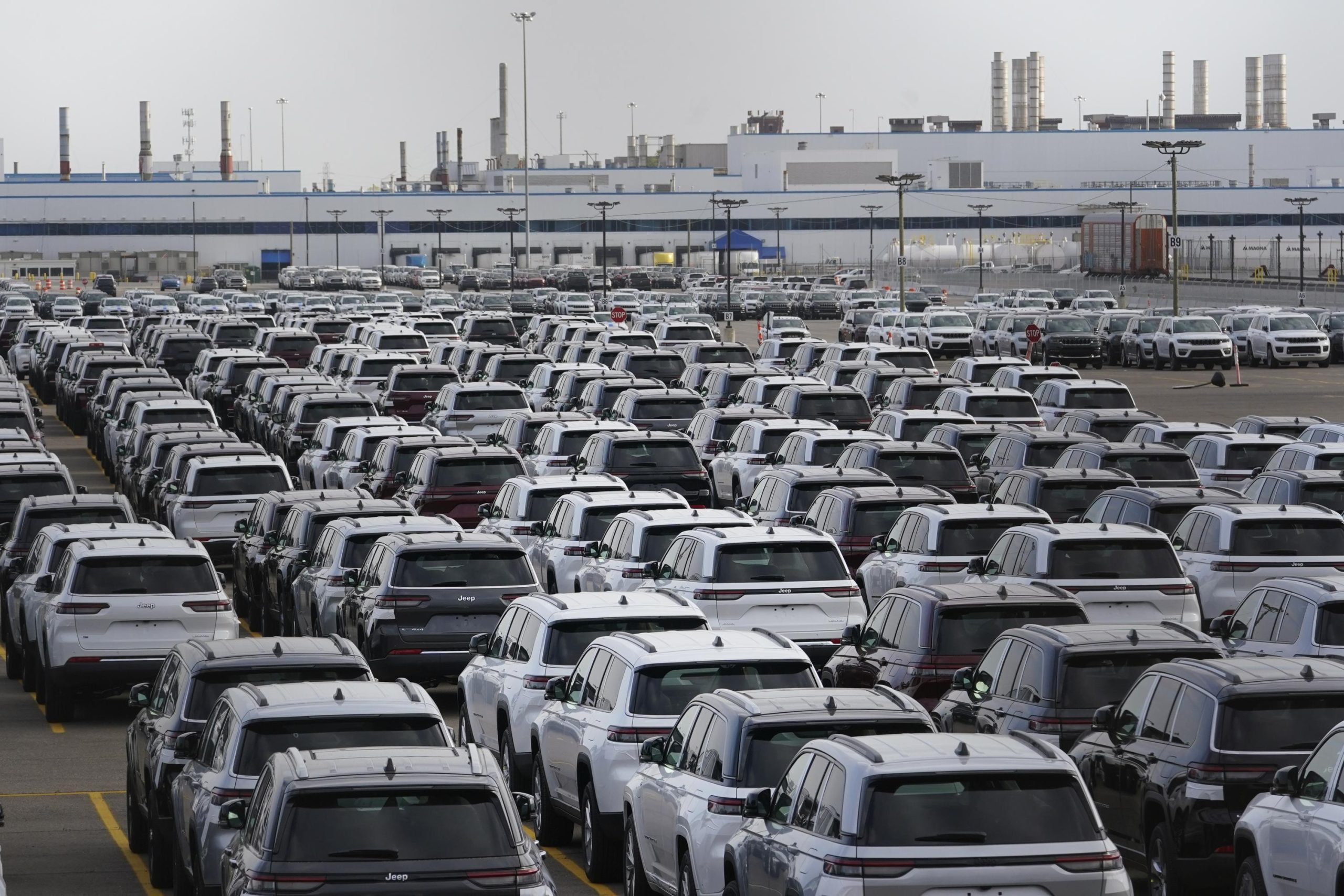 Tempo de inatividade de funcionários dos correios leva a prisões de episódio de roubo de muscle car

