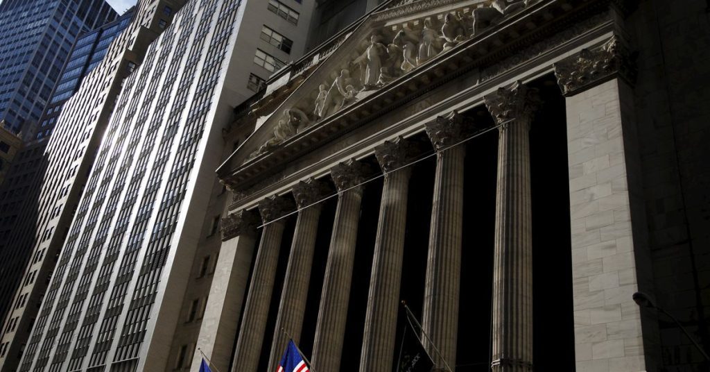 Wall Street fechou em baixa com os temores do Fed superaram os lucros