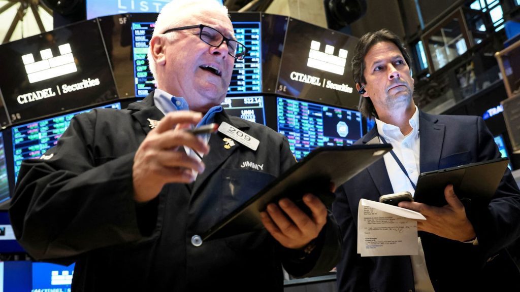 O Dow saltou 150 pontos na sexta-feira, com os investidores perdendo os temores do aumento das taxas de juros