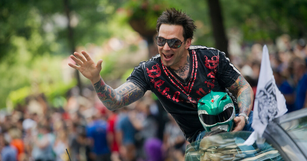 Ex-astro de Power Rangers, Jason David Frank morre aos 49 anos

