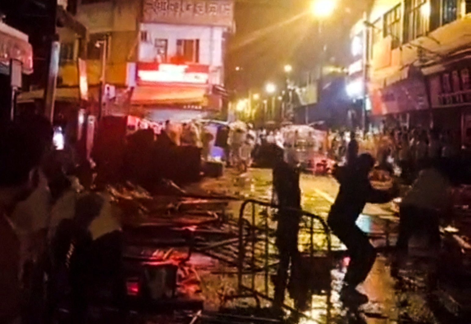 Um protesto contra as restrições do COVID-19 em Guangzhou