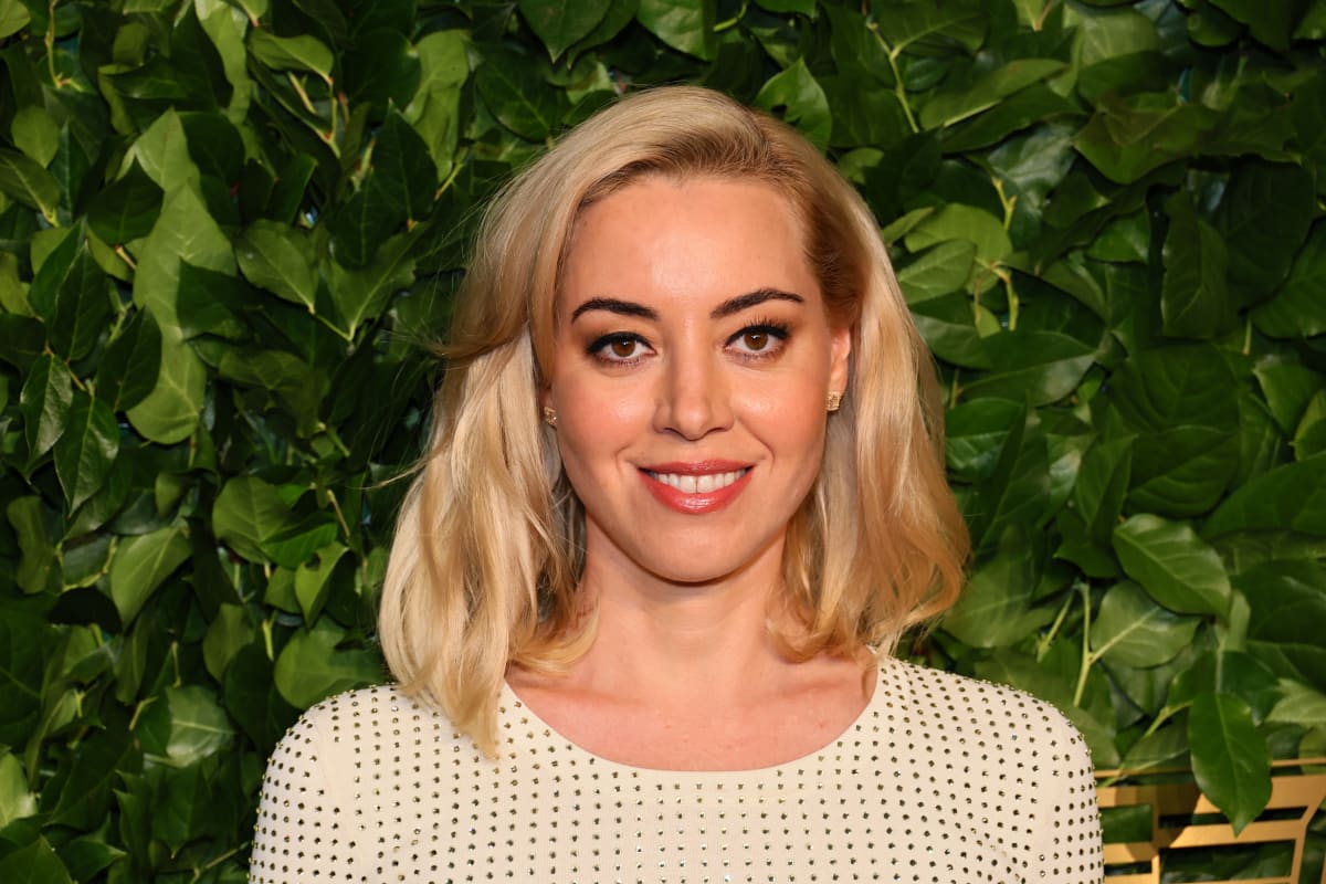 Aubrey Plaza lamenta o fim de 'Parks' e sua co-estrela Helen Slayton-Hughes

