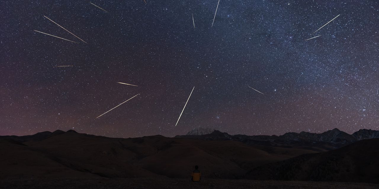 Chuva de meteoros Geminídeos 2022: como e quando ver estrelas cadentes hoje à noite

